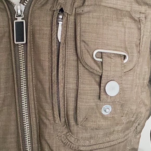 LIKE NEW OBERMEYER SKI/SNOWBOARD/COLD WEATHER JACKET! - Picture 4 of 15